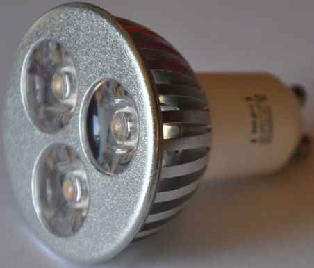 LED-Strahler - 3,0 Watt - Sockel GU10 - 3 x High Power LEDs je 1 Watt